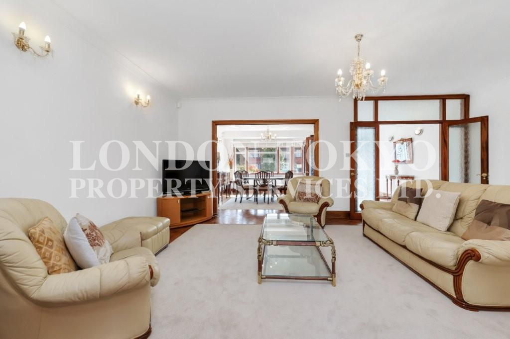 Longland Drive N20 :: London-Tokyo Property Service